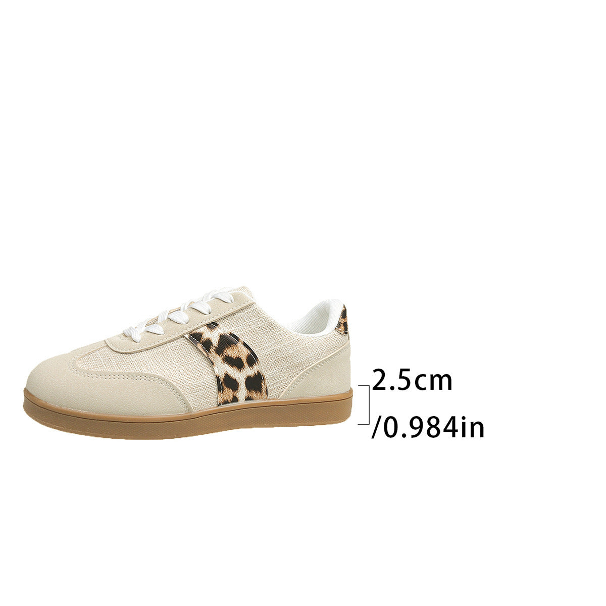 německé tenisky s kulatou špičkou a šněrováním, vintage leopardím potiskem